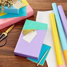 - Rollos de papel de regalo en colores pastel, color rosa, morado, azul, verde, amarillo, naranja (juego de 3 rollos: 75 sq.pies ttl.)Para cumpleaños, shower, Pascua, cualquier ocasión - Rosa, amarillo, azul - Ver 9
