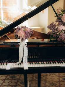 1 Piece Of Bridal Bouquet Custom Ribbon, Custom Text Packaging, White Wedding Decoration Ribbon, Personalized Wedding Belt, Wedding Gift, Bridal Souvenir, Letter Ribbon For Wedding Decoration, Suitable For Weddings, Parties And Churches, Elegant And Romantic Artificial Rose Party Decorations And Photography Props, Best Gift, Wedding Decoration, Home Decoration, Room Decoration, Party Favors, Birthday, Graduation Ceremony, Birthday Decoration, Bachelorette Party