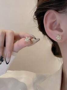 1 Pair / Vintage And Elegant RAL Rhie Stud Earrings, Suitable For Daily Wear And Gift Giving, A Perfect Choice For Valentine's Day Gifts - 金色 - 查看 7