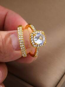 2 Peças Conjunto de Anéis de Moda Clássicos com Decoração de Strass de Liga de Zinco, Brilho Luxuoso Geral, Adequado como Anéis de Noivado ou Joias Chiques para Adicionar Charme Elegante e Refinado aos Usuários