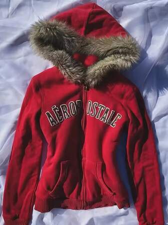 女士休闲刺绣字母毛领连帽卫衣，秋冬款