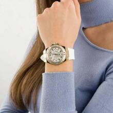 Guess Venus modische Kristall Luxus weiße runde Zifferblatt Silikon Armband Quarz Uhr für Frauen Lässig Armbanduhr geeignet für täglichen Party Tragen perfektes Freundin Geschenk Ferien als Geschenk für Studenten Schulanfang GW0118L1/GW0118L3/GW0118L5