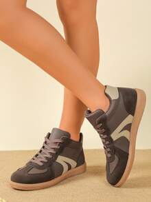 Women's Outdoor Casual Sports Shoes, Classic Shoes, Microfiber Leather Retro Trainers, 2025 New Criss-Cross Lace-Up Sneakers, Minimalist Fashion Comfortable Outdoor Student Tennis Running Shoes - Brown - View 5