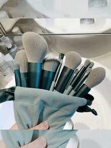 13pcs Essential Makeup Brush Set For Beginners, Featuring Luxuriously Soft Powder, Eye Shadow, Concealer, Blush, And Foundation Brushes, Perfect For Flawless Application And Effortless Blending, Ideal For Everyday Use, Special Occasions, And Holiday Glam, Elevate Your Beauty Routine With This Versatile Makeup Brush Kit, Perfect Gift For Makeup Lovers And Aspiring Artists, Achieve Professional Results At Home With This Comprehensive Brush Collection