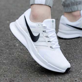 Nike Men's RUN SWIFT 3 Sports Training Running Shoes