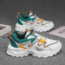 Zapatillas deportivas casuales con diseño de letra, suela gruesa y cordones delanteros para hombres. Zapatos deportivos casuales ligeros, versátiles y de moda para uso diario y running. Diseño de suela gruesa con efecto estilizante.