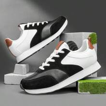 Zapatos deportivos versátiles para hombres - Diseño de cordones de corte bajo, suela acolchada de EVA - Negro/Blanco - Zapatos ligeros para fitness, running y uso casual - Parte superior de PU transpirable, suela antideslizante - Adecuado para ocasiones casuales y formales - Estilo de ropa de calle de moda