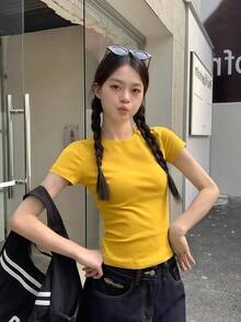 黄色常规肩短袖T恤，女士夏季圆领修身时尚美式休闲上衣 - 黃色 - 查看 3
