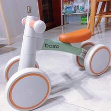 Bicicleta de Equilíbrio para Crianças, Andador de Bebê com Estabilidade Multirroda, Design em Liga de Alumínio Leve, Adequado para Meninos e Meninas de 1 a 3 Anos, Estrutura Estável Anti-Inclinação, Presente de Aniversário Ideal para Desenvolvimento de Habilidades Motoras - Uso Interno/Externo