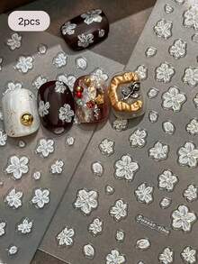 1/2 piezas Pegatinas de uñas con flores blancas pequeñas en relieve, pegatinas de arte de uñas versátiles con delicadas flores blancas de primavera