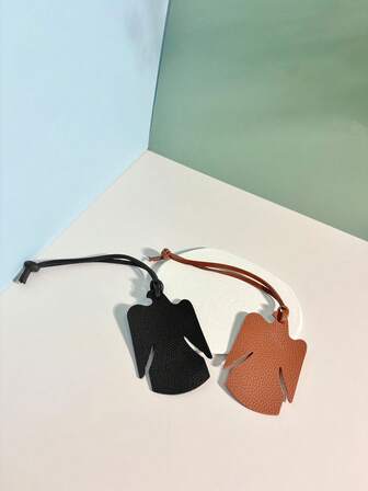 1PC United Arab Emirates Solid Color PU Fashionable And Simple Arab Emirates Elegant UAE And Versatile Cute Personalized Interesting Animal Eagle Shaped Eagle Graphic Backpack Shoulder Bag Slanted Shoulder Bag Handbag Tote Bag Armpit Bag Makeup Bag Other Storage Bag Pendant Car Pendant Keychain Pants Waist Pendant Luggage Pendant Recognition Pendant Suitable For Couples, Girlfriends, Students, Men And Women To Work, Commute, Daily Dates, Holidays, Travel, Suitable For Men's Holidays, Give Girlfriends, Give Mothers Small Gifts, Give Birthday Gifts