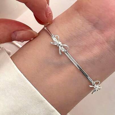 1pc Women's Fashion Bracelet, Charming And Cute Bow Decor Stainless Steel Flat Snake Chain Bracelet, Music Festival Daily Vacation Jewelry Accessory