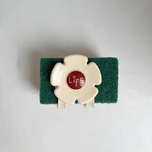 1 pieza Soporte de esponja con ventosa con diseño floral - Organizador de almacenamiento multifuncional para la cocina para esponjas, cucharas y espátulas, con gancho de drenaje, plástico duradero, ideal para almacenar tapas de ollas, soporte de esponja para fregadero de cocina