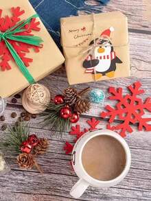 4 piezas Posavasos de fieltro rojo con diseño de copos de nieve navideños, protectores de mesa de comedor resistentes al calor para tazas de café, té y bebidas calientes - Rojo - Ver 3