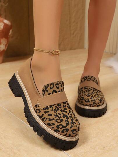 Plus Size Women Thick Sole Slip-On Casual Round Toe Flat Shoes, Fashion Flat Shoes