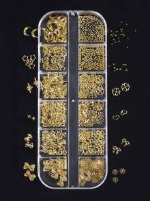 1 Box funkelnde goldene Stern Schleifen, Cut Out herzförmige Nieten Nail Art Accessoires, 3D Schneeflocke Stern Blume Mond Legierung Metall Nagel Zubehör, Maniküre Dekorationen, Nail Art Schmuck, Edelsteine