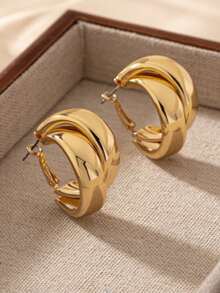 1 Pair Fashionable Gold Plated Earrings Suitable For Daily Wear By Women