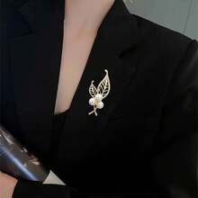 Broche de hoja con perla y rhinestone, broche de hoja hueco dorado con zirconia cúbica, broche de corsage con perla y cristal, pasador de solapa, accesorio para bufanda, chal y ropa, joyería para mujeres y niñas, regalo de Navidad