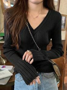 女式 V 领罗纹修身纯色百搭针织长袖毛衣上衣，秋冬 - 黑色 - 查看 1
