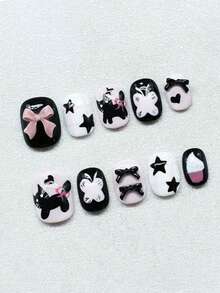 10 Stücke reine handgefertigte Aufklebe-Nägel, kurze ovale Nägel in Rosa und Schwarz, YK süßer Cartoon-Stil mit handbemalt Katzen- und Stern-Muster, 3D-Schleife, cremig süß verspieltes Nageldesign für Frauen und Mädchen, für Frühling, Sommer, Herbst, Winter, Festivals, Neujahr, Party und Alltag