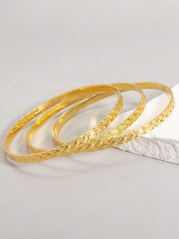 3 أساور معدنية محفورة بنقوش هندسية أنيقة على شكل إلهة، قابلة للتراص