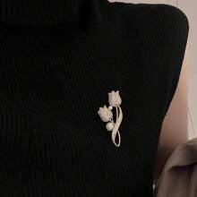 Broche de flor con cristales de moda, broche de solapa con perlas y cristales, joyería decorativa de disfraz para mujer y niña, regalo de Navidad