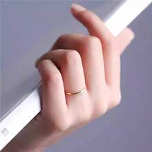 1 pieza Anillo de diseño de piedra redonda minimalista de plata de ley 925, con circonita cúbica brillante, joyería elegante y de alta calidad para mujeres, adecuado para bodas y compromisos