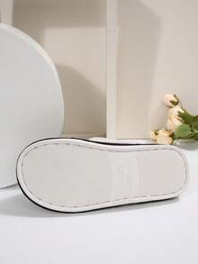 女士蓬松一脚蹬平底拖鞋，秋冬休闲款 - 黑色 - 查看 5