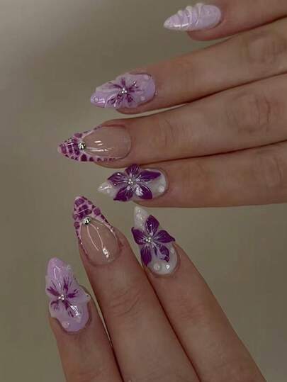 24pcs Short Almond-Shaped, Press-On Fake Nails Set, With 3D Purple Dreamy Lily Wavy French Style That Brightens Nails, Acrylic Full Cover Overlay Manicure Kit, Perfect For DIY Art Supplies. Includes A Piece Of Jelly Glue And A Nail File, Suitable For Daily Wear, Parties, Dancing, And Gift-Giving.