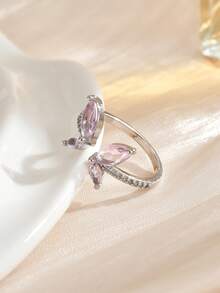 1 Peça Anel Aberto com Design de Borboleta Incrustado de Zircônia Cúbica em Cobre, Design Delicado e Vívido, Pertence ao Estilo de Joias Fresco e da Moda, Adequado para Embelezamento do Visual Diário