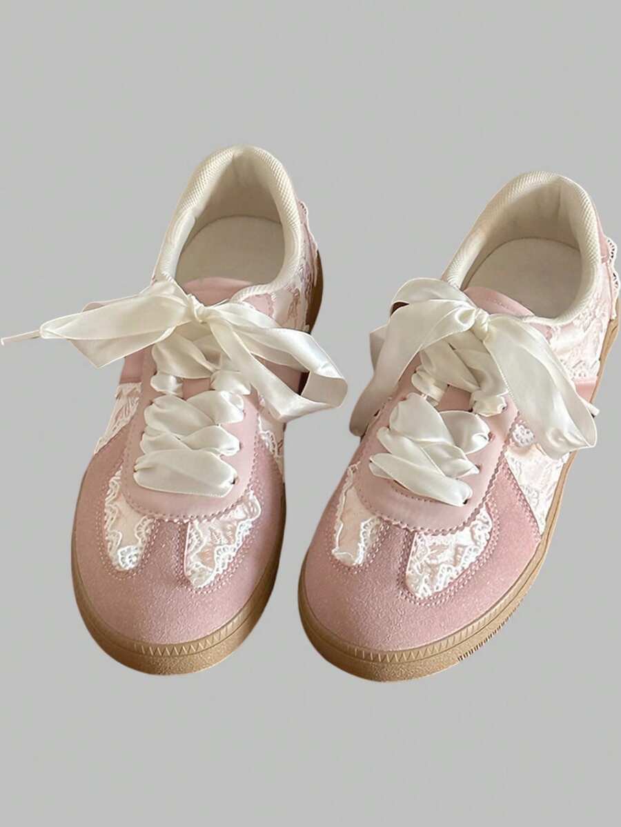 DareSee 女士新款网面透气多功能休闲训练鞋，芭蕾舞鞋款式系带平底白色运动鞋，适合音乐节、Y2KFest、返校季、秋季、圣诞节、冬季等场合，是圣诞礼物的理想之选。