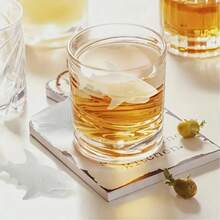 1 pezzo Stampo in silicone a forma di squalo per cubetti di ghiaccio, stampo in silicone antiaderente a 4 cavità, adatto per la preparazione di cubetti di ghiaccio, cioccolatini, biscotti, stampi creativi per feste in cucina, essenziale per gli amanti dei dessert, perfetto per bevande fai-da-te in estate