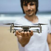 PRIXTON Pegasus GPS 無人機配備 WiFi、高清攝影機、光學穩定器、自動返回、內建燈、200 公尺範圍、16 分鐘飛行時間、行動應用程式、遙控器✅ 24/48 小時內出貨 - 黑色 - 查看 5