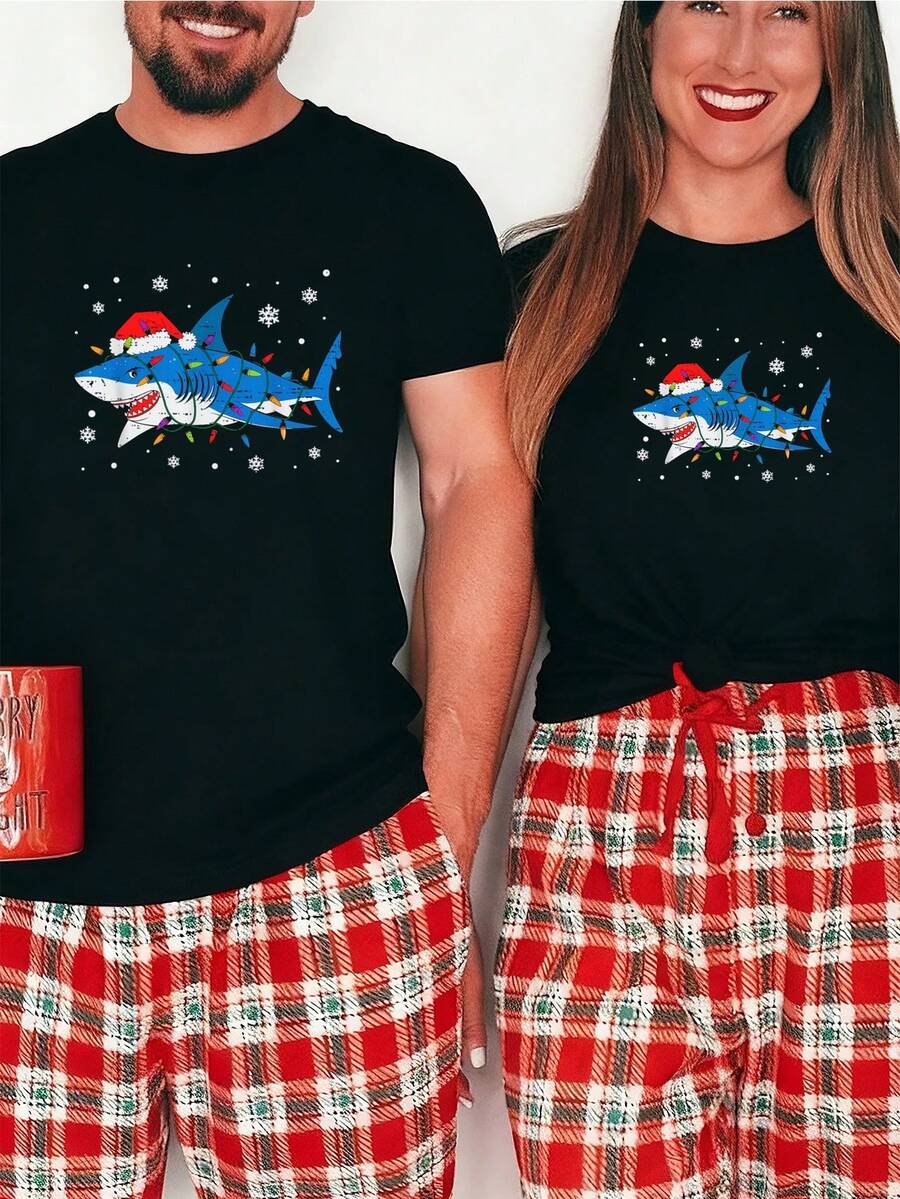 Shark Santa Hat Lights Xmas Pajama Men Women Kids-Shirt  Graphic Tees Men Crop Tops Party Essential Couple Tee Outfits Men Party Essential Couple Tee Tops-Shirt - Đen M - Xem 1