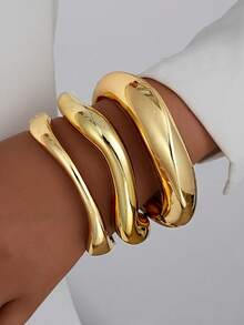 Bộ 3 vòng tay kim loại hình học bất đối xứng phong cách Punk Old Money tối giản, dày dặn, chất liệu hợp kim kẽm và kim loại mịn, phù hợp cho nữ - Vàng - Xem 17