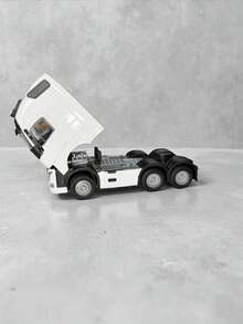 Volvo Globetrotter 1:50 Iron Miniature Truck With Light – Various Colors - 白色 - 查看 2