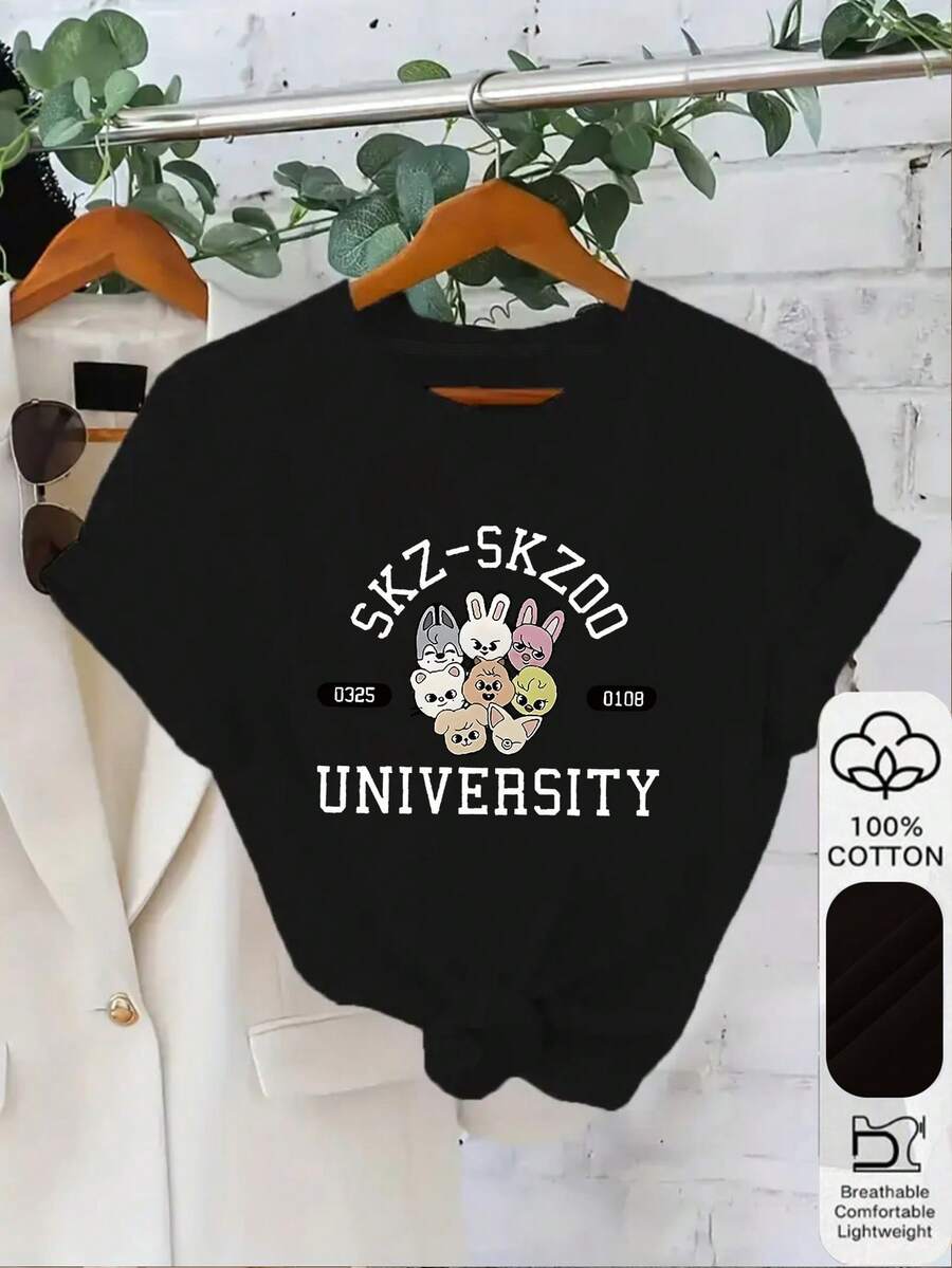 1pc 100% Cotton SKZSKZOO University Graphic Print Women's Short Sleeve TShirt, Perfect Birthday Gift, Holiday Gift, Casual Style Tee for Fan - Negro - Ver 1