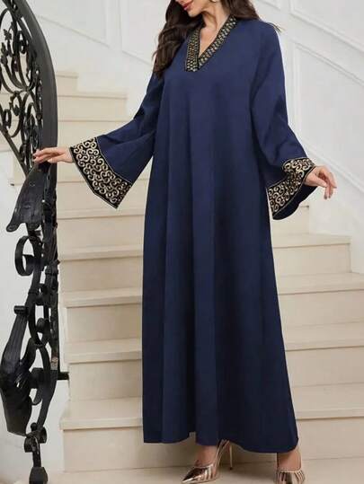 Elegant Navy Blue Long Women's Robe, Featuring Jacquard V-Neck And Flared Long Sleeves In Knitted Fabric For A Refined Look