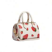 Coach Bolso Boston mini de mujer Rowan 18 con estampado de fresa, logotipo dorado y unicolor, color marfil y rojo CH161