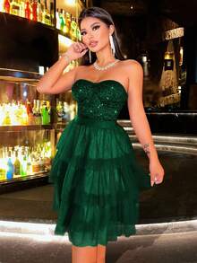 CHOSMO Vestido mini de línea A con parte superior sin espalda de cintura alta, con Bottom de red, superior con corte en tubo negro, delgado y con lentejuelas, de CHOSMO, para fiestas, bailes de graduación y eventos elegantes