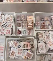 (Surprise Lucky Bag) 24pcs Short False Nails Square Press-On Nails French Glitter Nails +1 Jelly Glue +1 Glue Suitable For Women And Girls Daily Nail Decoration Nail Supplies Nails - 隨機出貨驚喜連連 - 查看 6