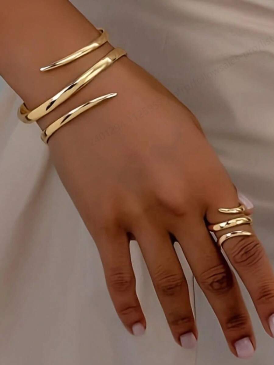 1 Set (1 Geometric Line Gold Bracelet And 1 Geometric Line Thick Ring) Vintage Chic Bracelet And Thick Ring Combination Set, Suitable For Women's Casual Wear, Various Festivals, Social Gatherings, And Couples Gifts
