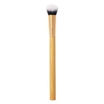 Angled Concealer Brush For Flawless Application