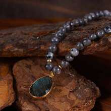 Natural Stone Oval Moonstone Pendant Necklace, Women's Natural Jewelry Gift For Holiday, Christmas, Valentine's Day, Anniversary (Pendant Pattern/Shape Random)