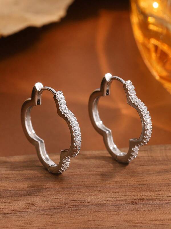 1 Pair Zirconia Flower & Four-Leaf Clover Design Fashion Hoop Earrings For Women, Christmas & Halloween Gift For Friends