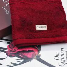 Gucci Red Soft Square Towel, Suitable For Daily Washing And Grooming. High Quality, High Appearance Level, Comfortable And Soft