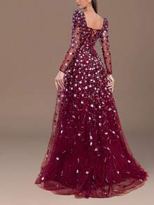 Đầm dạ hội thanh lịch cổ vuông đính sequin với tay dài voan mỏng và thiết kế hở lưng, dáng chữ A lộng lẫy với chân váy lấp lánh, thích hợp cho các buổi dạ tiệc trang trọng, đám cưới, lễ trao giải, sự kiện thảm đỏ để tôn lên vẻ quyến rũ sang trọng của người phụ nữ. - Màu Đỏ Sâu - Xem 2