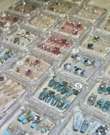 Halloween Lucky Surprise Delivery, 24pcs Removable Stylish Nails, Short Square Full-Coverage False Nails, Solid Color Nails, Almond-Shaped Molded Nails, Coffin-Shaped Nails, Oval Nails, Simple And Fashionable Artificial Nail Stickers, Press-On Nails, Various Nail Types, Comes With Glue, Beauty-Loving Women And Girls To Enhance Themselves, Be Your Most Beautiful Self (Lucky Delivery Styles May Vary Slightly).