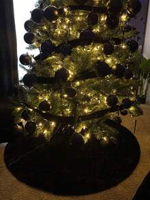 1 pièce Robe d'arbre de Noël en fausse fourrure longue, rose, blanche, rouge, noire. Robe en peluche longue pour arbre de Noël, décoration et présentation d'arbre de Noël pour fête de Noël à la maison, accessoire de décoration d'ambiance festive pour la maison, douce et belle robe en peluche pour arbre de Noël, décoration de Noël, décoration hivernale pour la pièce