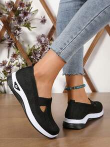 Women's Elegant Solid Color Casual Sneakers Are Suitable For All Seasons. The Comfortable Round Toe Design Is Fashionable, Breathable And Lightweight. The Soft Sole Is Fashionable And Elegant For Travel And Vacation. It Is Hand Washable, Has A Round Toe, And Is Comfortable In All Seasons. It Is The First Choice For Weddings, Travel, And Holiday Gifts. It Is A Must-Have For Daily Life. Suitable For Casual Occasions - 黑色 - 查看 4